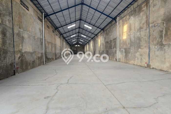 LOKASI STRATEGIS! Gudang Disewakan Kawasan Gatak, Luas 2045m², Kawasan Berkembang LOKASI STRATEGIS! Gudang Disewakan Kawasan Gatak, Luas 2045m², Kawasan Berkembang