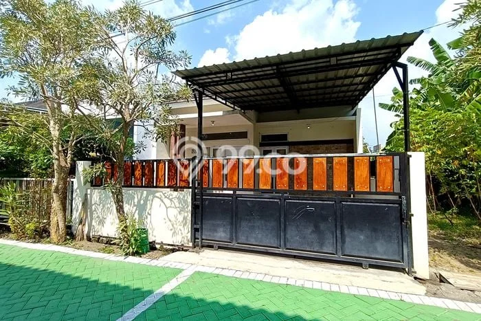 LOKASI STRATEGIS! Rumah kawasan Baki, Akses ke Stasiun, 2 KM, LT 156m² LB 89m² LOKASI STRATEGIS! Rumah kawasan Baki, Akses ke Stasiun, 2 KM, LT 156m² LB 89m²