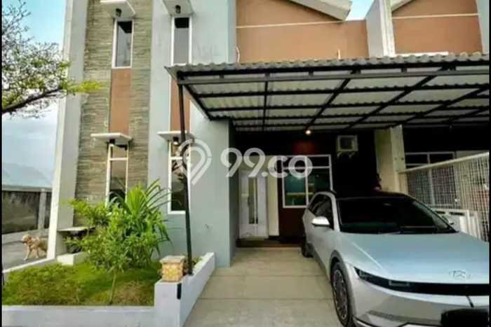 Rumah Asri area Colomadu, 3 KT, Area Strategis, Luas 80m2m² LB 98m2m² Rumah Asri area Colomadu, 3 KT, Area Strategis, Luas 80m2m² LB 98m2m²