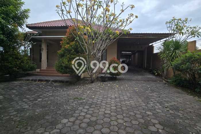 Rumah Strategis dengan Luas Tanah 1023m² dan Luas Bangunan 600m² di Area Sawit, Boyolali Rumah Strategis dengan Luas Tanah 1023m² dan Luas Bangunan 600m² di Area Sawit, Boyolali