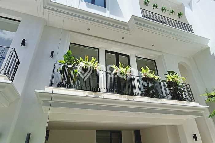 Rumah Mewah LB 356m2 Siap Huni Desain Elegan di Radio Dalam, Jakarta Selatan Rumah Mewah LB 356m2 Siap Huni Desain Elegan di Radio Dalam, Jakarta Selatan
