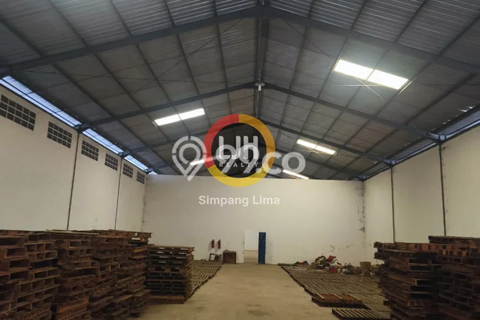 Disewakan Gudang di Ngaliyan Semarang LT 2577m2, LB 1800m2 Disewakan Gudang di Ngaliyan Semarang LT 2577m2, LB 1800m2