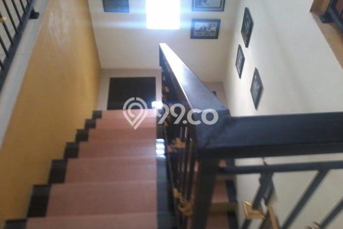 Rumah Minimalis 4 Kamar LT 240m2 di Veteran Rumah Minimalis 4 Kamar LT 240m2 di Veteran