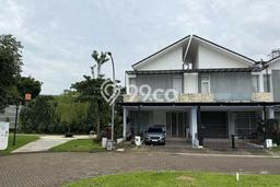 Rumah Lokasi Strategis di Bintaro, Tangerang Selatan, Luas 210m² LB 234m² Rumah Lokasi Strategis di Bintaro, Tangerang Selatan, Luas 210m² LB 234m²