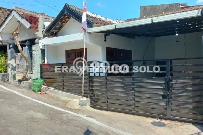 Jual Rumah Siap Huni di Gondangrejo Karanganyar Harga Rp 275 Juta LT 72m2 Jual Rumah Siap Huni di Gondangrejo Karanganyar Harga Rp 275 Juta LT 72m2