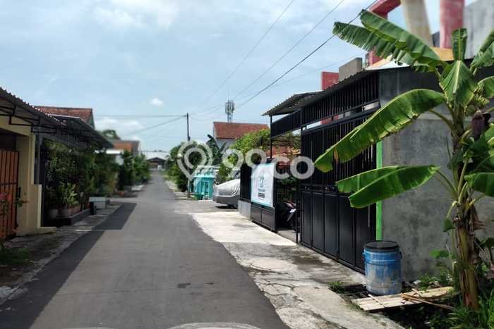 Rumah Strategis Minimalis Lb 200m2 di Kartasura, Sukoharjo Rumah Strategis Minimalis Lb 200m2 di Kartasura, Sukoharjo