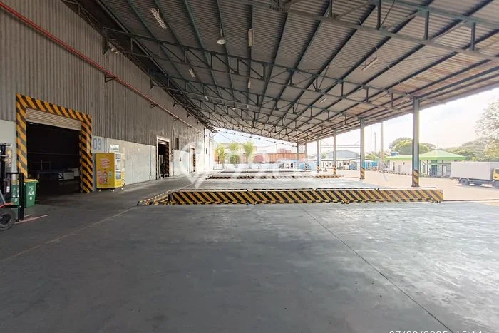 Unit Gudang Paling Strategis di Cakung Jakarta Timur dengan LB 5472m2 Unit Gudang Paling Strategis di Cakung Jakarta Timur dengan LB 5472m2