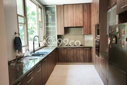 Rumah Disewakan Jakarta Selatan LT 400m2 LB 800m2 Kawasan Senayan Rumah Disewakan Jakarta Selatan LT 400m2 LB 800m2 Kawasan Senayan