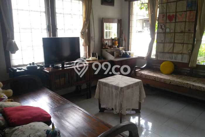Rumah Mewah LB 215m2 Siap Huni Desain Elegan di Dago, Bandung Rumah Mewah LB 215m2 Siap Huni Desain Elegan di Dago, Bandung
