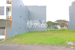 Tanah Kavling di Sambikerep Dijual dengan Luas 351m2 Tanah Kavling di Sambikerep Dijual dengan Luas 351m2