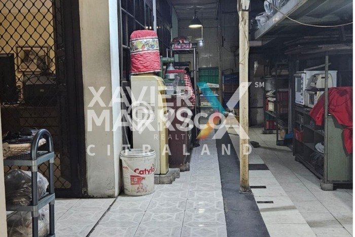 Hunian Mewah LB 550m2 Siap Pakai Desain Elegan di Kupang, Surabaya Hunian Mewah LB 550m2 Siap Pakai Desain Elegan di Kupang, Surabaya