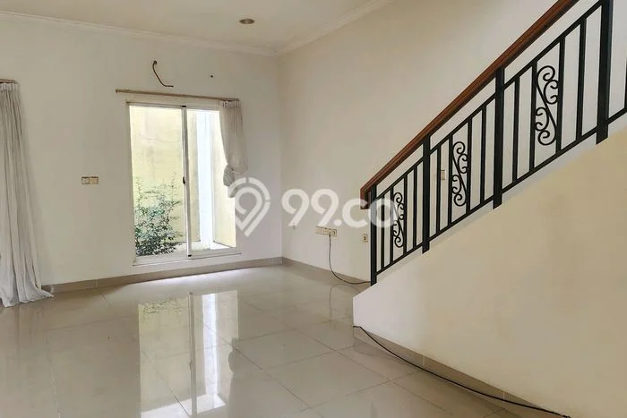 Jarang Ada! Rumah Sewa 4 Kamar Nyaman Siap Huni Gading Serpong Jarang Ada! Rumah Sewa 4 Kamar Nyaman Siap Huni Gading Serpong
