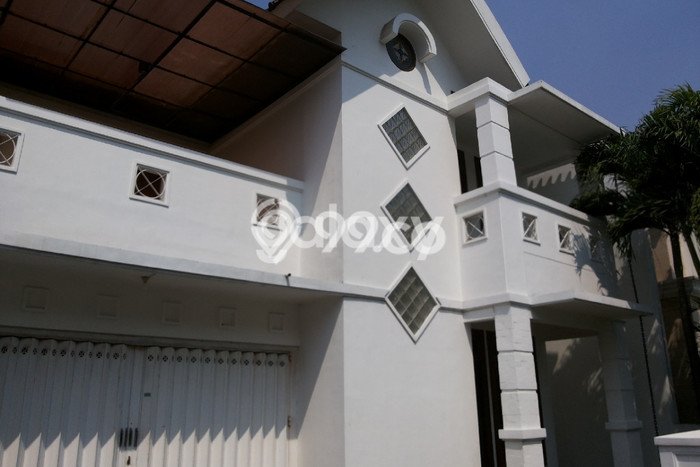 For Sale! Luxury House LT 250m2 Desain Elegan di Pakuwon Indah For Sale! Luxury House LT 250m2 Desain Elegan di Pakuwon Indah