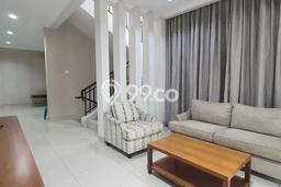 For Sale! Premium House LT 424m2 Desain Elegan di Kota Wisata For Sale! Premium House LT 424m2 Desain Elegan di Kota Wisata