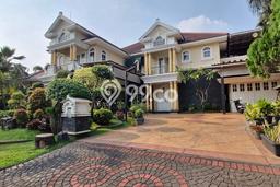 Rumah Elit Modern Tanpa Renovasi di Kota Wisata Bogor Rumah Elit Modern Tanpa Renovasi di Kota Wisata Bogor