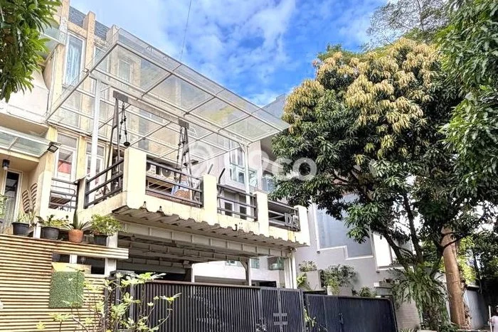 For Sale! Luxury House LT 162m2 Desain Elegan di Tanah Kusir For Sale! Luxury House LT 162m2 Desain Elegan di Tanah Kusir