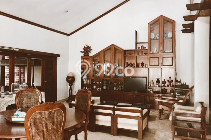 Dijual Rumah Luas Elegan Dengan View Eksklusif di Tanah Kusir, Jakarta Selatan Dijual Rumah Luas Elegan Dengan View Eksklusif di Tanah Kusir, Jakarta Selatan