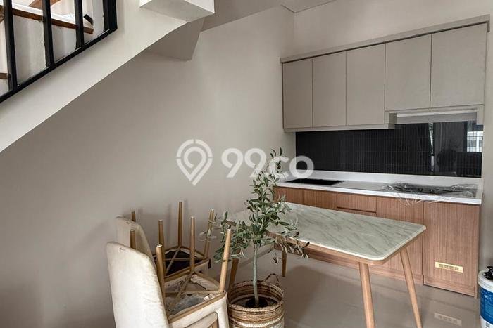 Dijual Rumah Strategis Bagus Punya 5 KT di BSD Tangerang Selatan SHM Dijual Rumah Strategis Bagus Punya 5 KT di BSD Tangerang Selatan SHM