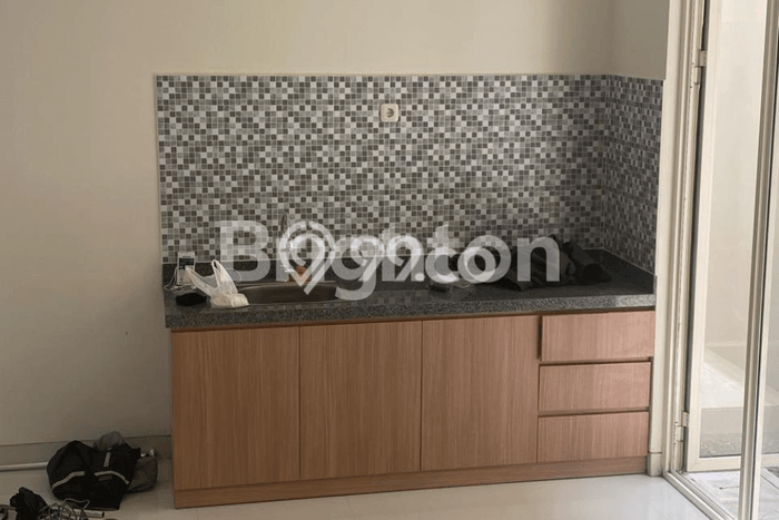 Disewakan! Rumah 3 Kamar Tidur &
2 Kamar Mandi di Pakuwon City, Surabaya Disewakan! Rumah 3 Kamar Tidur &
2 Kamar Mandi di Pakuwon City, Surabaya