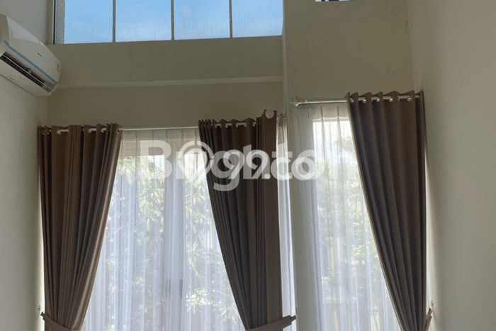 Disewakan! Rumah 3 Kamar Tidur &
2 Kamar Mandi di Pakuwon City, Surabaya Disewakan! Rumah 3 Kamar Tidur &
2 Kamar Mandi di Pakuwon City, Surabaya