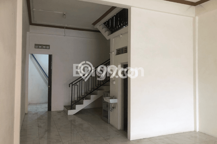 Ruko Bagus Dijual di Medokan Ayu Surabaya Strategis Cocok untuk Kembangkan Bisnis Ruko Bagus Dijual di Medokan Ayu Surabaya Strategis Cocok untuk Kembangkan Bisnis