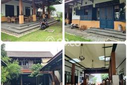 Rumah Lingkungan Nyaman kawasan Manyar, Surabaya, Luas 1785m² LB 1000m² Rumah Lingkungan Nyaman kawasan Manyar, Surabaya, Luas 1785m² LB 1000m²