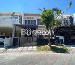 Rumah Bagus kawasan Pakuwon City, Surabaya, LT 144m² Bangunan 208m² DIJUAL CEPAT! Rumah Bagus kawasan Pakuwon City, Surabaya, LT 144m² Bangunan 208m² DIJUAL CEPAT!