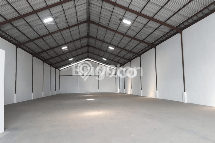 Gudang Disewa di Asemrowo, Surabaya, LT 1376m2 / LB 980m2 Gudang Disewa di Asemrowo, Surabaya, LT 1376m2 / LB 980m2