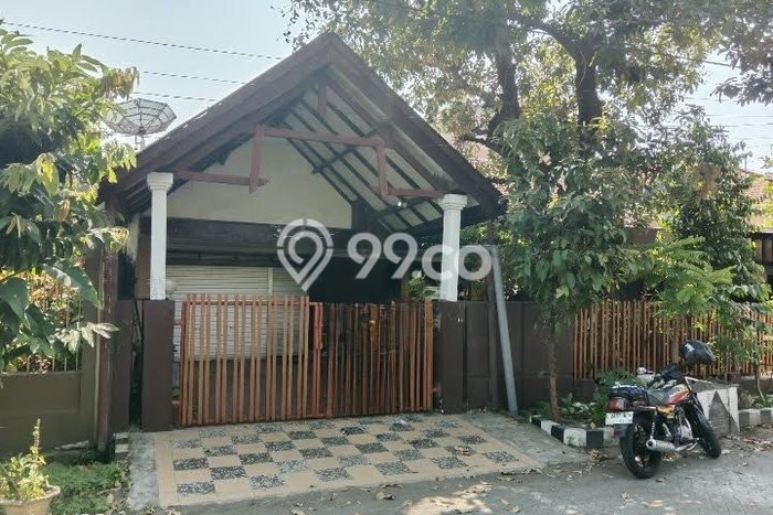Jual Rumah Mewah Elegan Dengan View Eksklusif di Kendangsari, Surabaya Jual Rumah Mewah Elegan Dengan View Eksklusif di Kendangsari, Surabaya