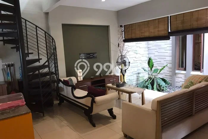 Disewakan Rumah Murah di Kerobokan Kaja Badung dengan 4 KT Disewakan Rumah Murah di Kerobokan Kaja Badung dengan 4 KT