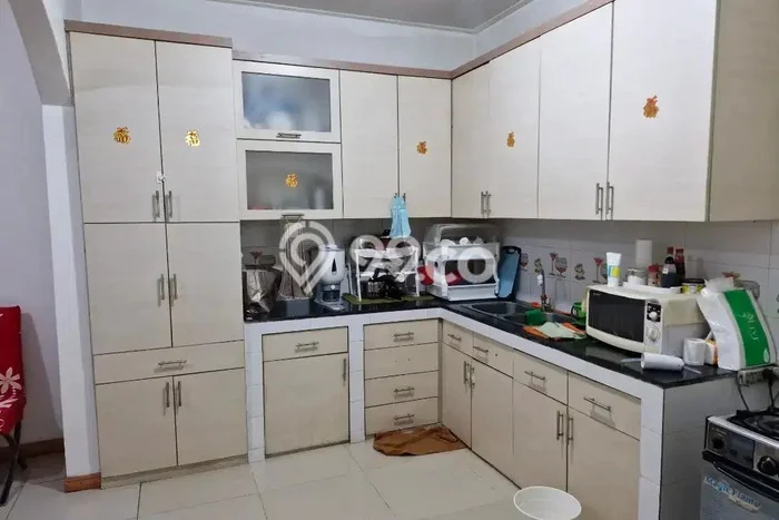 Jual Rumah Mewah Megah Dengan View Eksklusif di Taman Palem, Jakarta Barat Jual Rumah Mewah Megah Dengan View Eksklusif di Taman Palem, Jakarta Barat