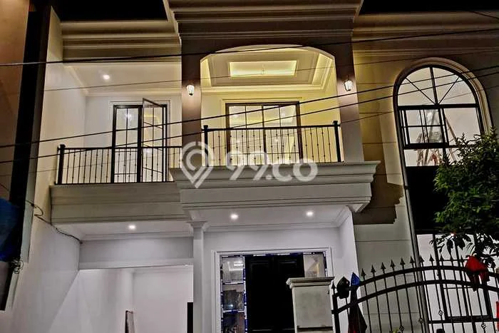 Rumah Elit LB 320m2 Siap Huni Desain Elegan di Tanjung Duren, Jakarta Barat Rumah Elit LB 320m2 Siap Huni Desain Elegan di Tanjung Duren, Jakarta Barat