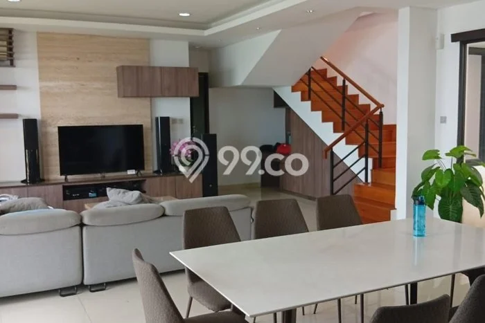 Ready to Use! Premium House LT 200m2 Desain Elegan di Cawang Ready to Use! Premium House LT 200m2 Desain Elegan di Cawang