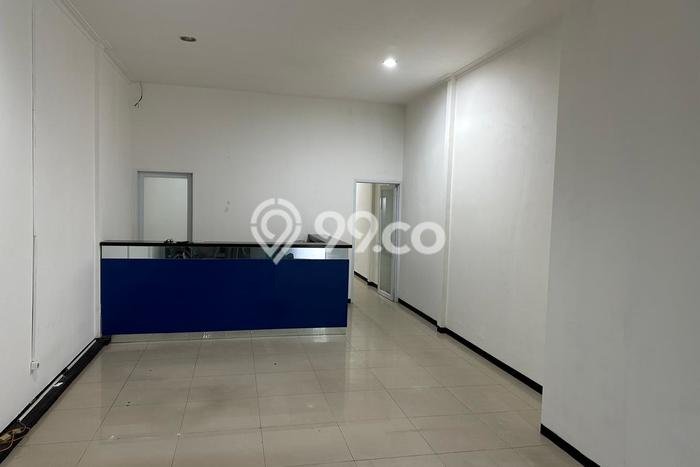 Disewakan Ruko komersial di Lengkong luas bangunan 280m2 Disewakan Ruko komersial di Lengkong luas bangunan 280m2