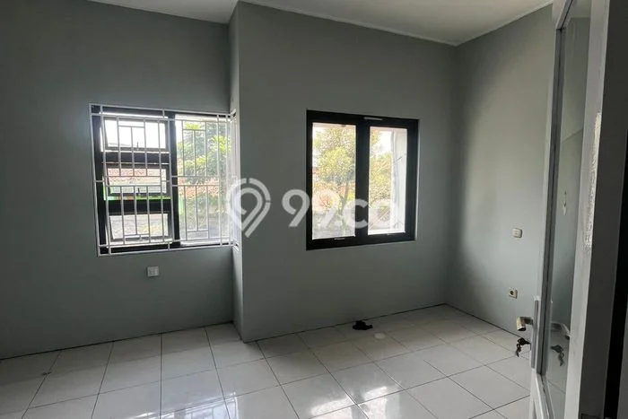 Disewakan Ruko di Kawasan Ramai Buah Batu Luas 100m2 Disewakan Ruko di Kawasan Ramai Buah Batu Luas 100m2