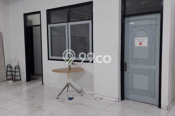 Disewakan Komersial di Kawasan Ramai BKR Luas 300m2 Disewakan Komersial di Kawasan Ramai BKR Luas 300m2