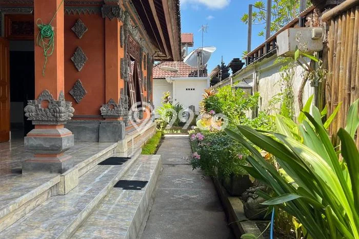 Disewakan! Rumah 6 Kamar Tidur &
3 Kamar Mandi di Celuk, Gianyar Disewakan! Rumah 6 Kamar Tidur &
3 Kamar Mandi di Celuk, Gianyar