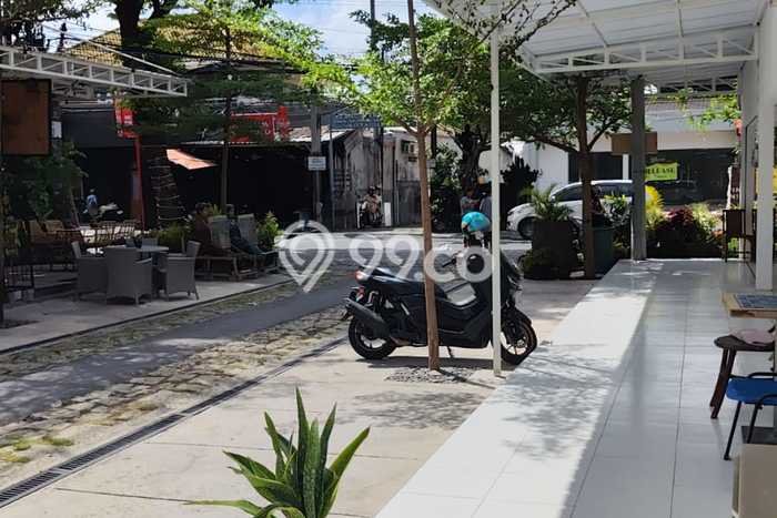 Disewakan Ruko di Kawasan Ramai Canggu Luas 30m2 Disewakan Ruko di Kawasan Ramai Canggu Luas 30m2