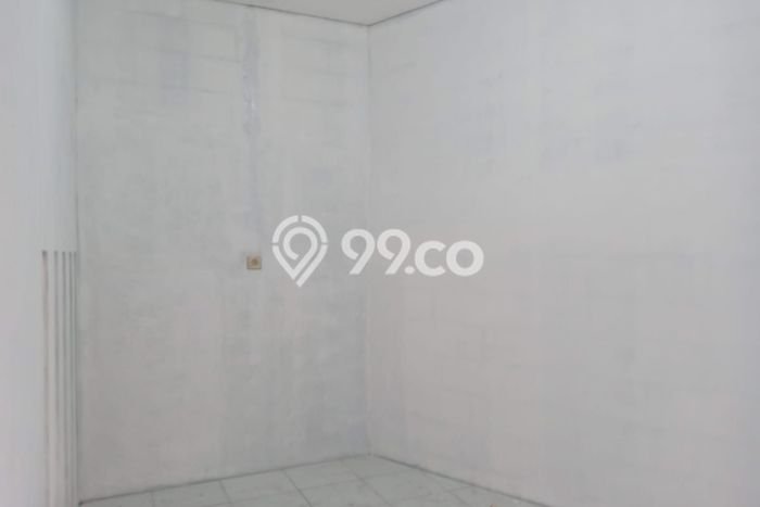 LOKASI BISNIS! Gudang Disewakan di Semarang Barat, Luas 450m², Jalan Utama LOKASI BISNIS! Gudang Disewakan di Semarang Barat, Luas 450m², Jalan Utama