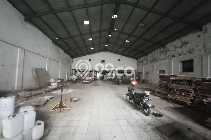 Unit Komersial Dijual di Semarang Utara Semarang Luas Tanah 1499m2, Luas Bangunan 1792m2 Unit Komersial Dijual di Semarang Utara Semarang Luas Tanah 1499m2, Luas Bangunan 1792m2