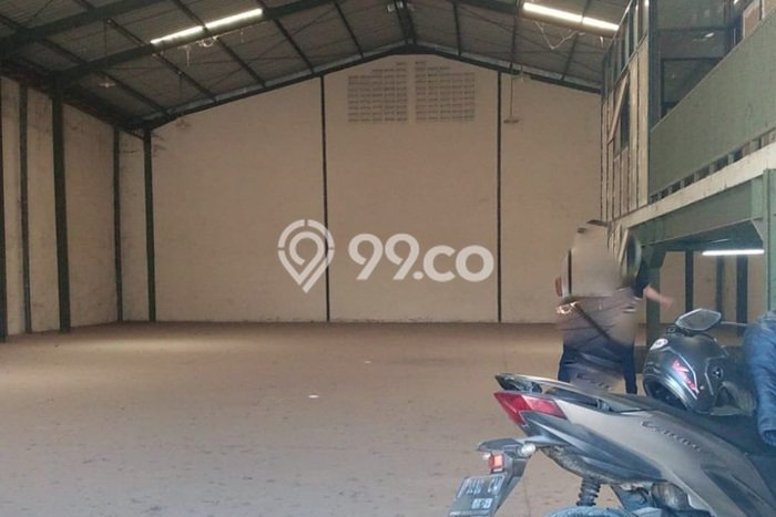 Gudang Dijual di Genuk LT 560m2, LB 400m2 Solusi Investasi Cerdas Gudang Dijual di Genuk LT 560m2, LB 400m2 Solusi Investasi Cerdas
