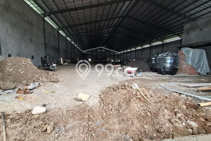 Unit Gudang disewakan di Ngaliyan Semarang dengan LT 3300m2 / LB 2072m2 Unit Gudang disewakan di Ngaliyan Semarang dengan LT 3300m2 / LB 2072m2