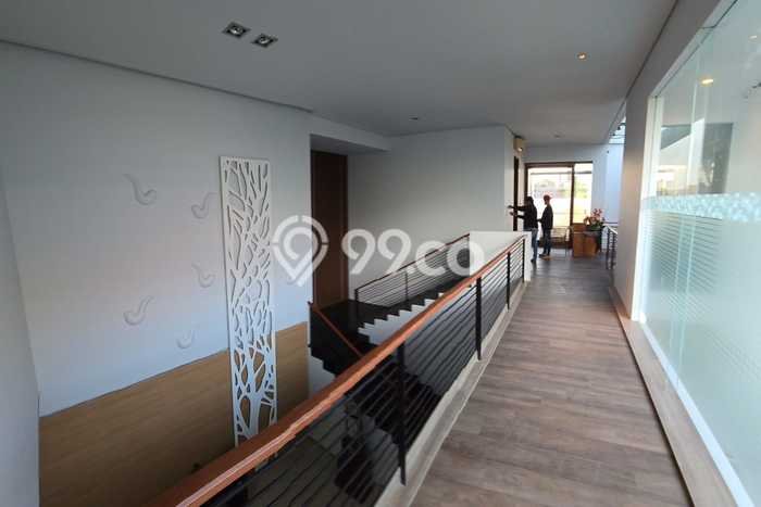 Rumah area Babatan, 3 KT, Dekat Pusat Kota, LT 600m2m² Bangunan 450m2m² Rumah area Babatan, 3 KT, Dekat Pusat Kota, LT 600m2m² Bangunan 450m2m²