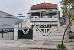 Sewa Rumah Nyaman di HR Muhammad LT 460m2 / LB 402m2 Kondisi Bagus Sewa Rumah Nyaman di HR Muhammad LT 460m2 / LB 402m2 Kondisi Bagus
