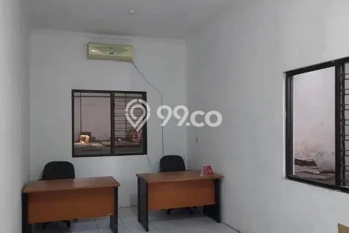 Gudang Disewa di Surabaya dengan LB 480m2 Area Komersial Ramai Gudang Disewa di Surabaya dengan LB 480m2 Area Komersial Ramai