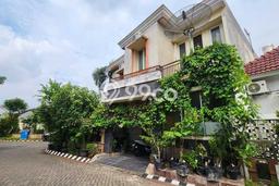 Dijual Rumah Premium dengan Fasilitas Sekitar Komplit di Jambangan, Surabaya Dijual Rumah Premium dengan Fasilitas Sekitar Komplit di Jambangan, Surabaya