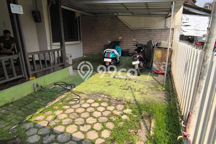 Rumah Eksklusif Siap Huni LT 350m2 di Kebayoran Lama, Jakarta Selatan Rumah Eksklusif Siap Huni LT 350m2 di Kebayoran Lama, Jakarta Selatan