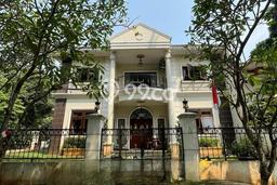 Hunian Mewah Dijual LT 380m2 di BSD, Tangerang Selatan Hunian Mewah Dijual LT 380m2 di BSD, Tangerang Selatan