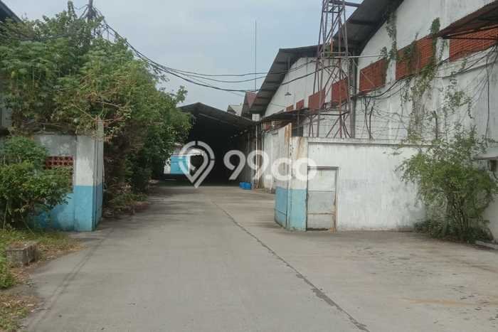 Disewakan Gudang di Kawasan Ramai Tangerang Kota Luas 1200m2 Disewakan Gudang di Kawasan Ramai Tangerang Kota Luas 1200m2