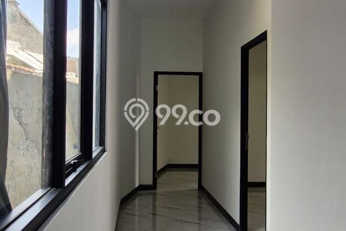 Rumah Modern Minimalis 3 Kamar Bisa Langsung Pindah di Semarang Tengah Rumah Modern Minimalis 3 Kamar Bisa Langsung Pindah di Semarang Tengah